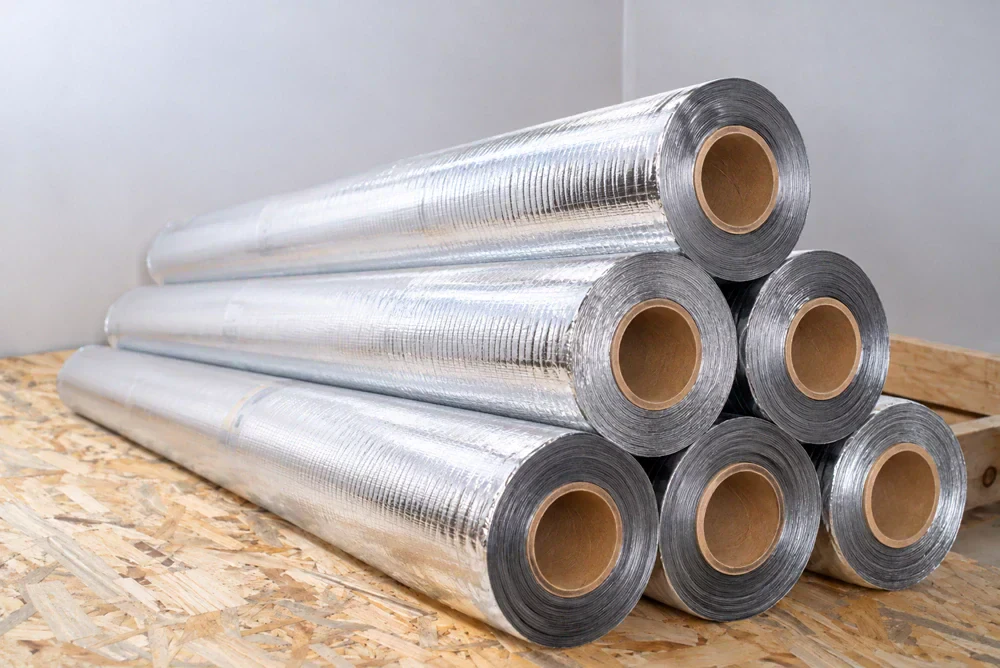Reflective radiant barrier insulation rolls